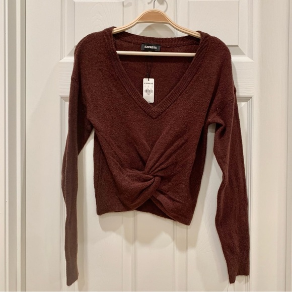 🍷 EXPRESS Wine Red Knot Front V-Neck Cropped Sweater - Picture 1 of 5